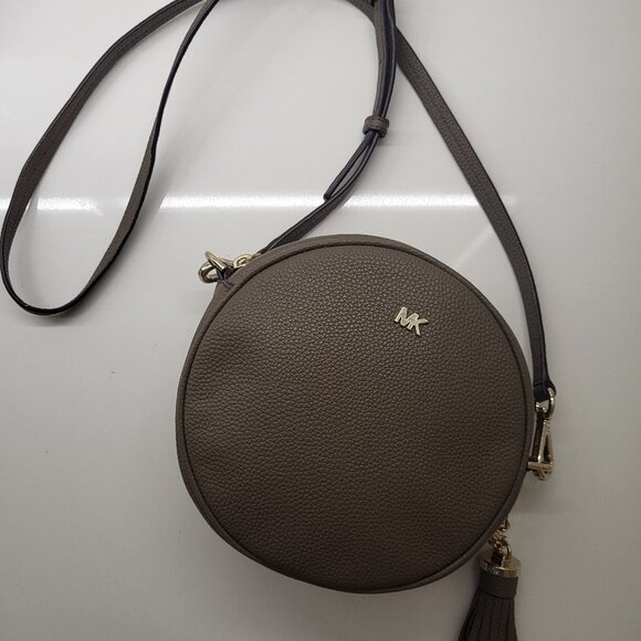 Michael Kors Pebbled Leather Canteen Crossbody Bag - Picture 2 of 6